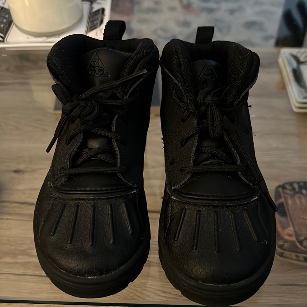 Nike Woodside 2 High ACG size 10, toddler